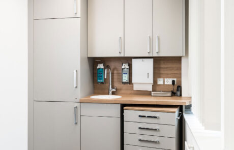 Individuell kombinierbarer Materialschrank